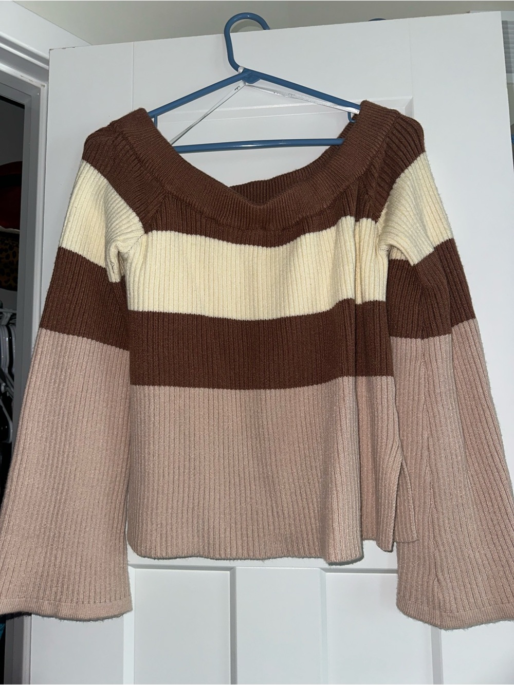 Lulus Off-the-Shoulder Colorblock Ribbed Sweater | Size Small